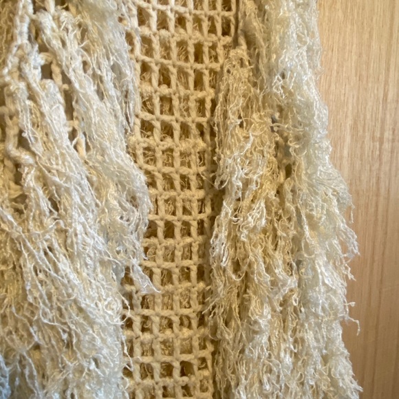 🤍Re-posh Shaggy Vest🤍 - Picture 3 of 5